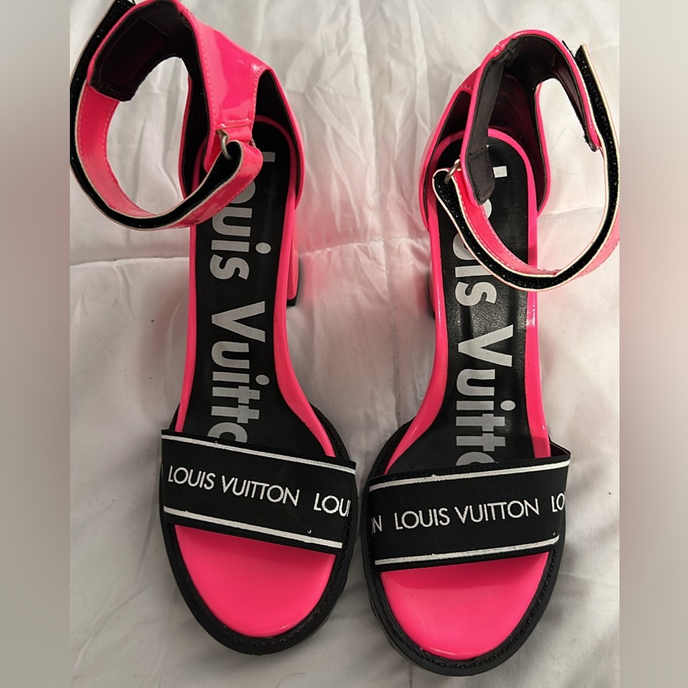 Women’s neon pink sandals